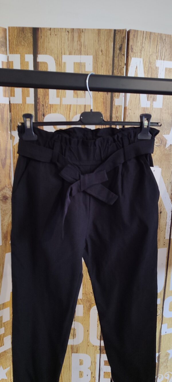 Pantalons taille élastique avec poches et ceinture noir – Image 3