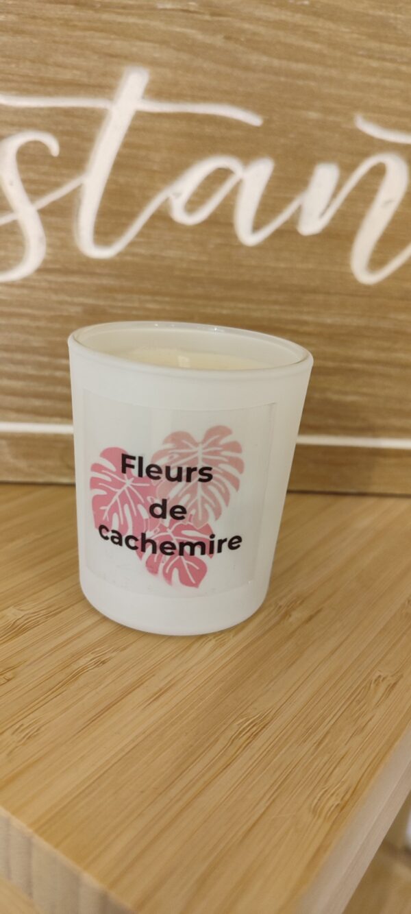 Bougie 70 ml cire d'huile d'olive parfum fleurs de cachemire