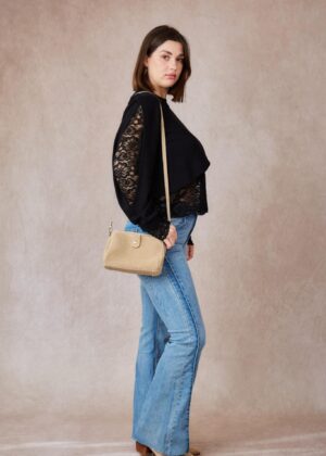 Sweat à dentelle manches échancrée April Vintage