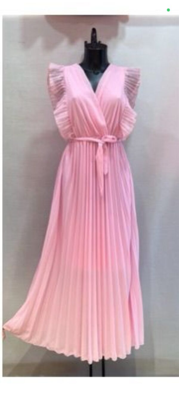 Robe plissée unie froufrou rose clair