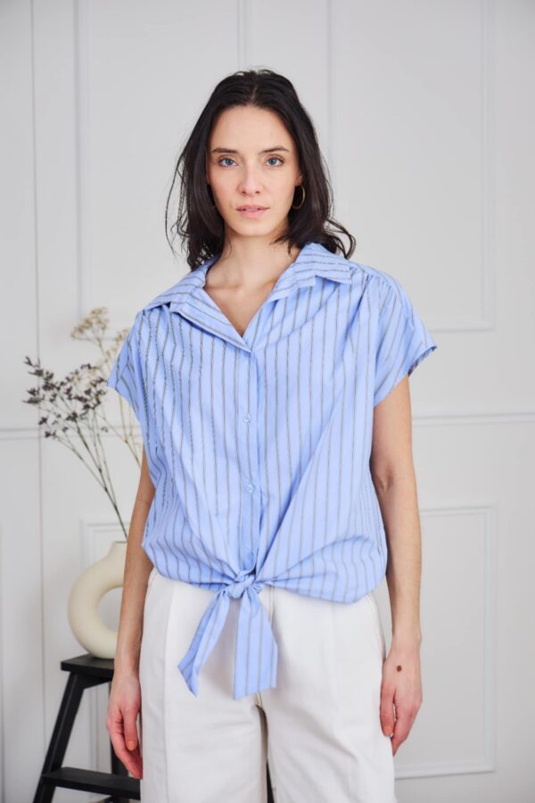 Chemise sans manche avec noeud rayures bleu ciel et blanc April Vintage – Image 2