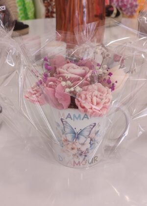 Cadeau de fête des mères mug papillon et fleurs en bougies spa feeling
