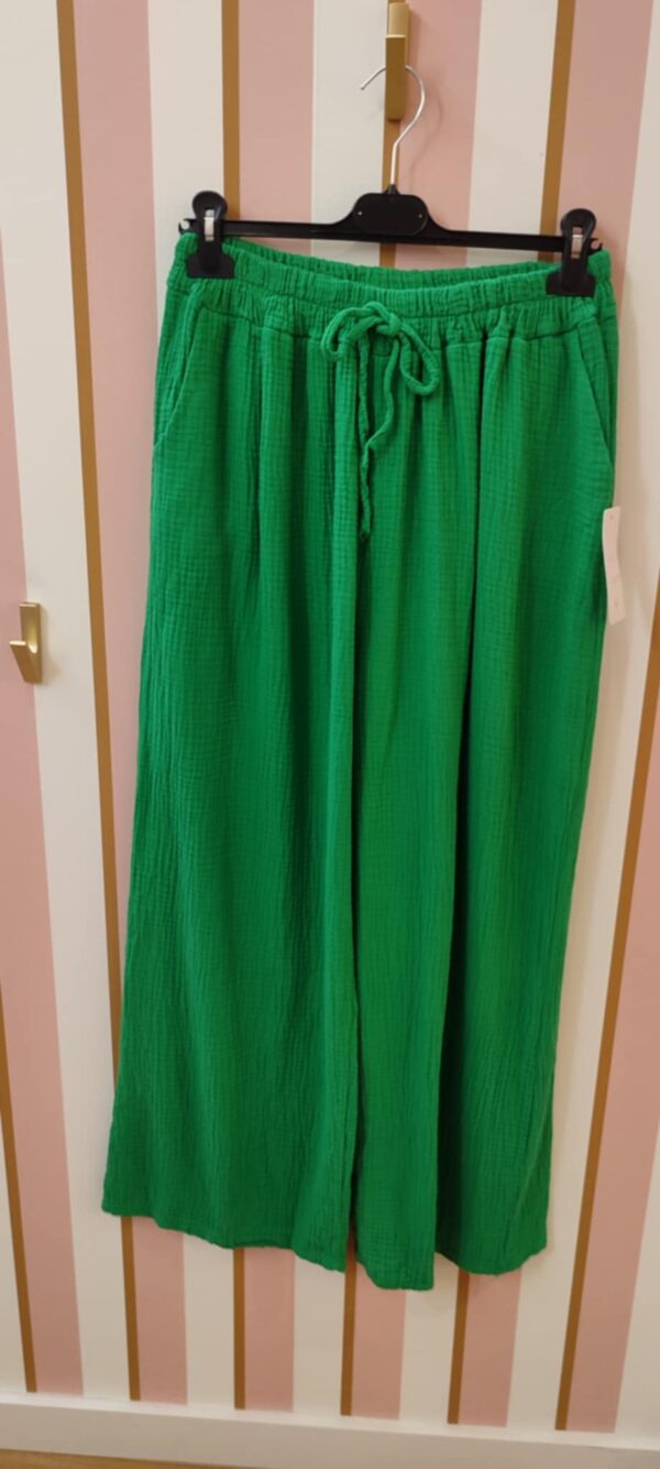 Pantalon grande taille gaze de coton palazzo vert