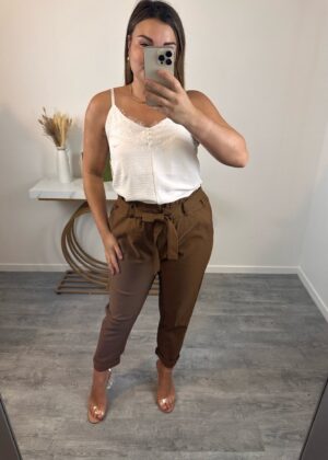 Pantalon carotte chocolat stretch