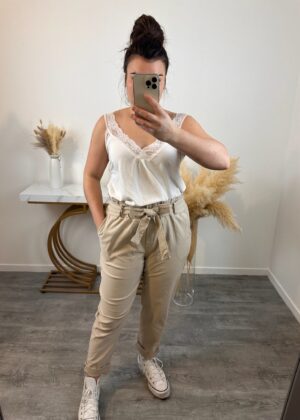 Pantalon carotte beige clair stretch