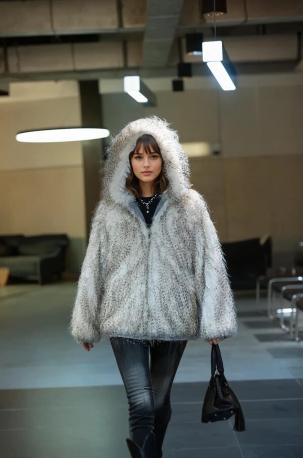 Manteau April Vintage longs poils écru oversize