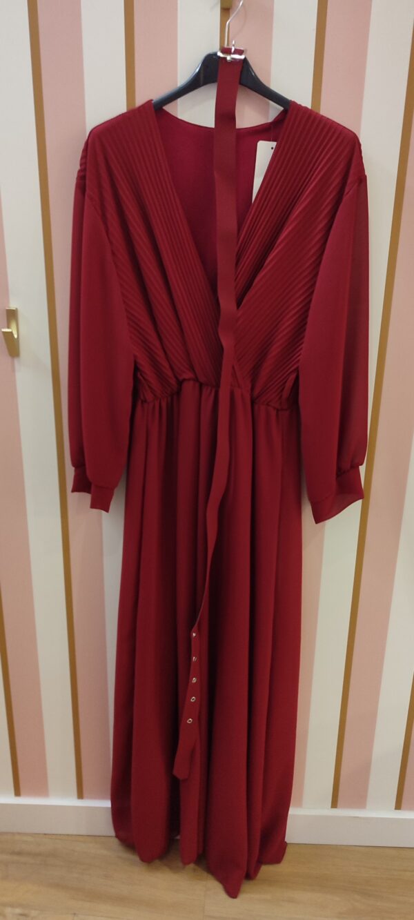 Robe grande taille longue plissée bordeaux avec ceinture