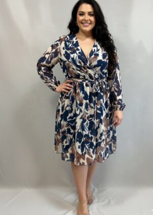 Robe courte manches longues marine belle taille