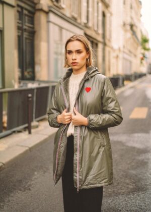 Parka fourrée kaki satiné coeur avec capuche