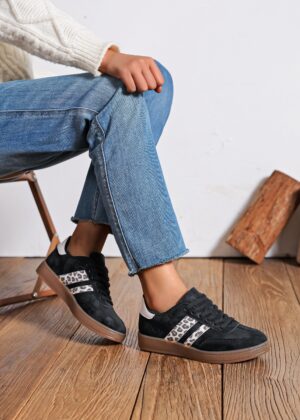 Baskets noir et bandes léopard