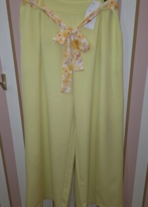 Palazzo belle taille jaune avec ceinture fleurs