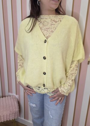 Pull en dentelle jaune pastel belle taille