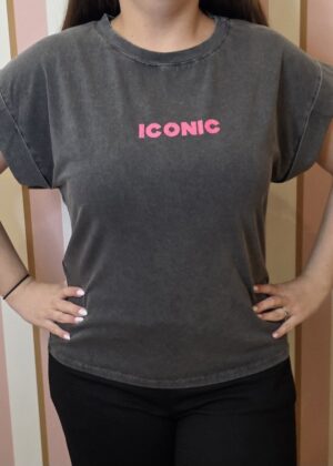 Tee-shirt iconic villes dans le dos gris foncé et rose fluo