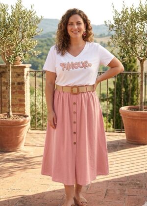Jupe longue belle taille ceinture et boutons rose clair