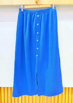 Jupe en gaze de coton bleu roi avec les boutons devant grande taille