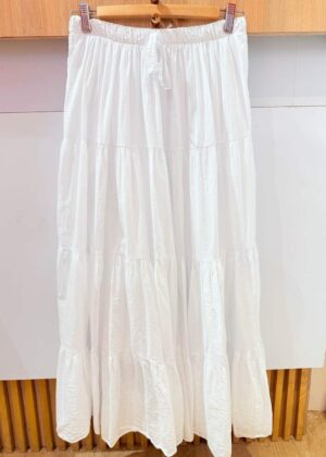 Jupe bohème blanche fluide et légère avec doublure, Élastique à la taille