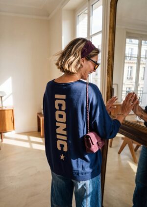 Pull iconic bleu marine April vintage